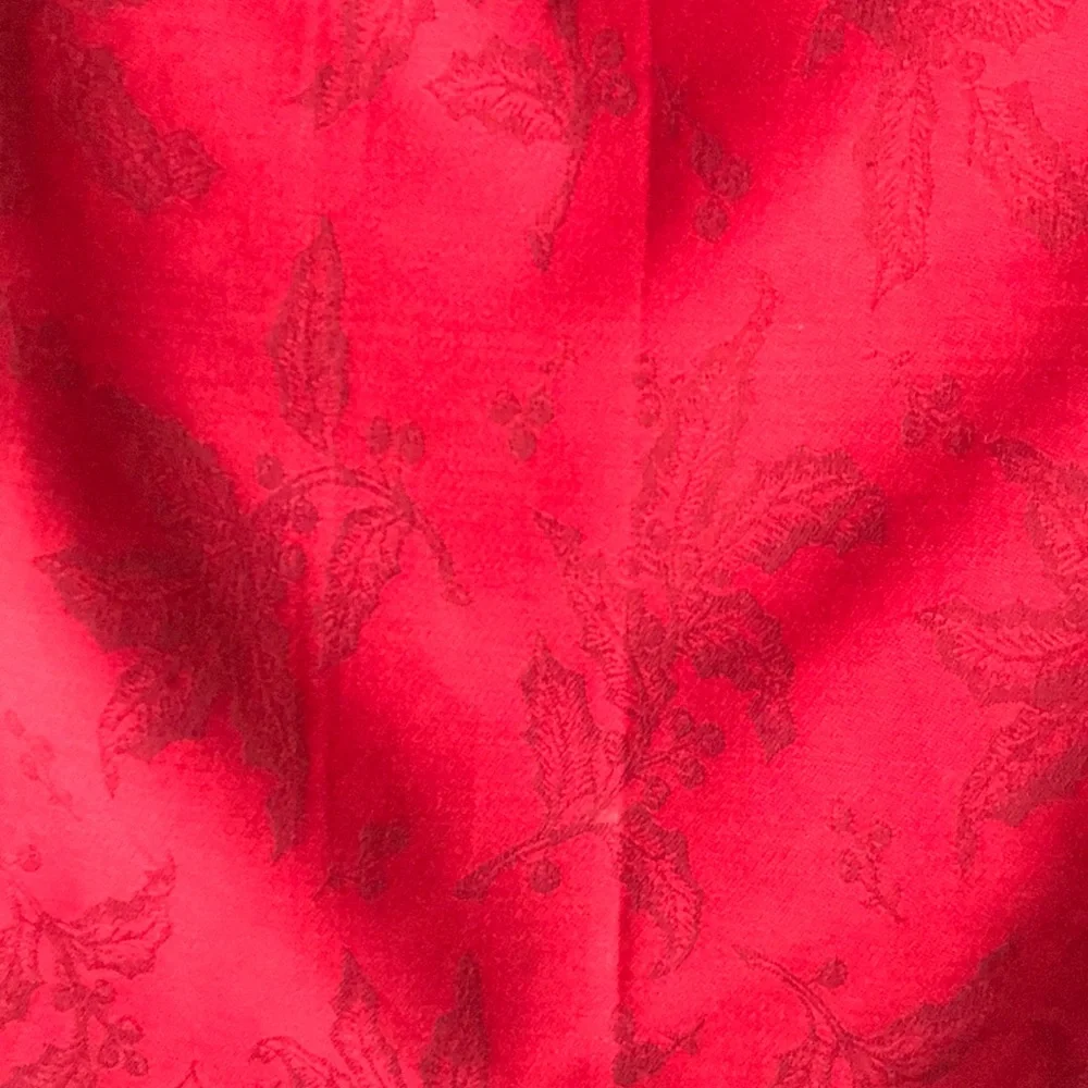 Crate & Barrel Holly Leaf Napkins - Picture 8 of 9